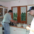 Mounty und Marc in der Küche